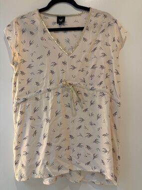 NÜ Denmark Cream V-Neck Printed Blouse with Gold Trim